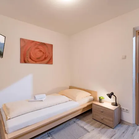 Holiday home With Mountain View In Fuegen, Cleaning Included